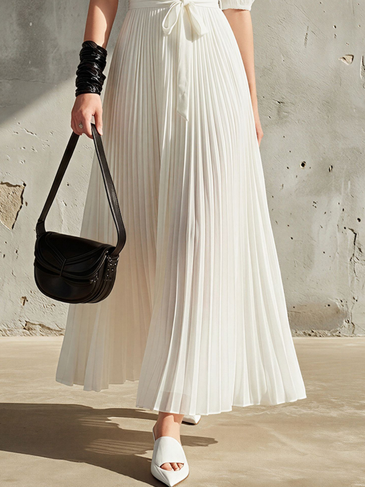 Noëlle™ | Abito Maxi Pieghettato Bianco in Chiffon da Donna con Maniche a Palloncino e Fiocco in Vita