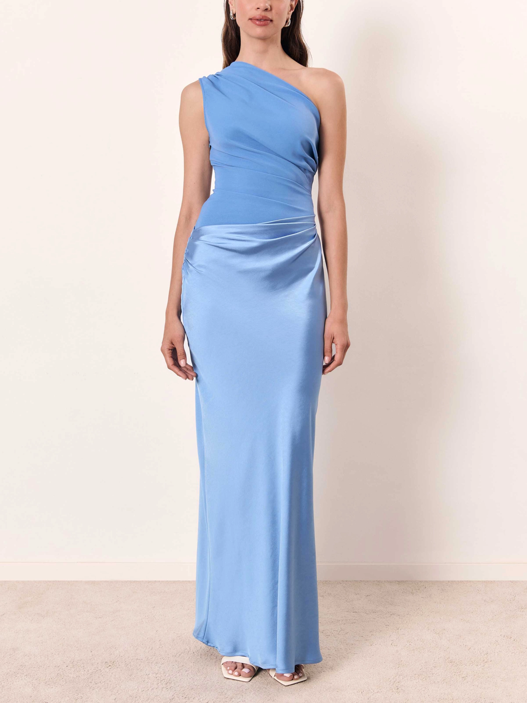 Laura | Abito lungo da sera elegante monospalla con pieghe