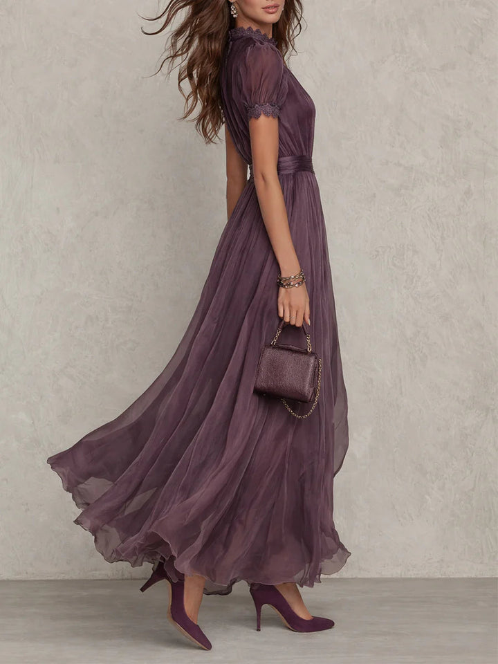 Flavia | Elegante Maxi Dress in Chiffon Viola con Keyhole