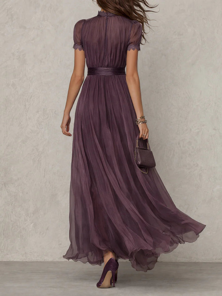 Flavia | Elegante Maxi Dress in Chiffon Viola con Keyhole